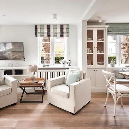 Altes Museum Haus 2 Appartement Oevenum